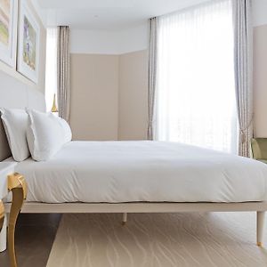 Chambre Exécutive Lit King-Size